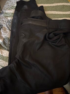 Lane Bryant Leggings - the look like Black Faux Leather pants - NWO tag, zip up